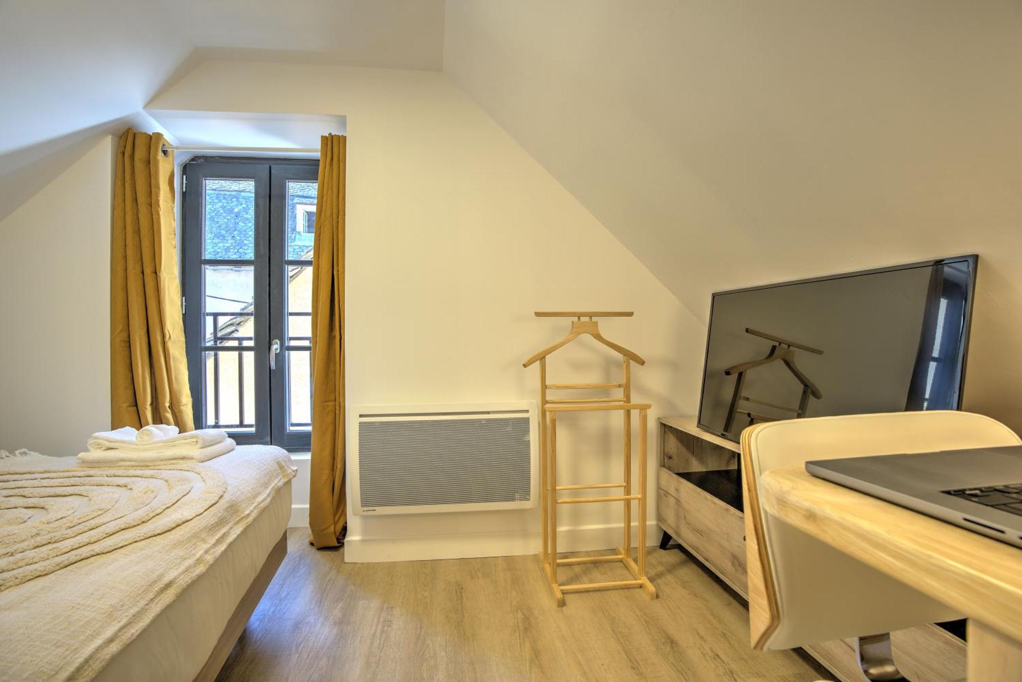 Le Goldenleaf - Netflix/Wi-Fi Fibre - Sejour Lozere Apartman Mende Kültér fotó
